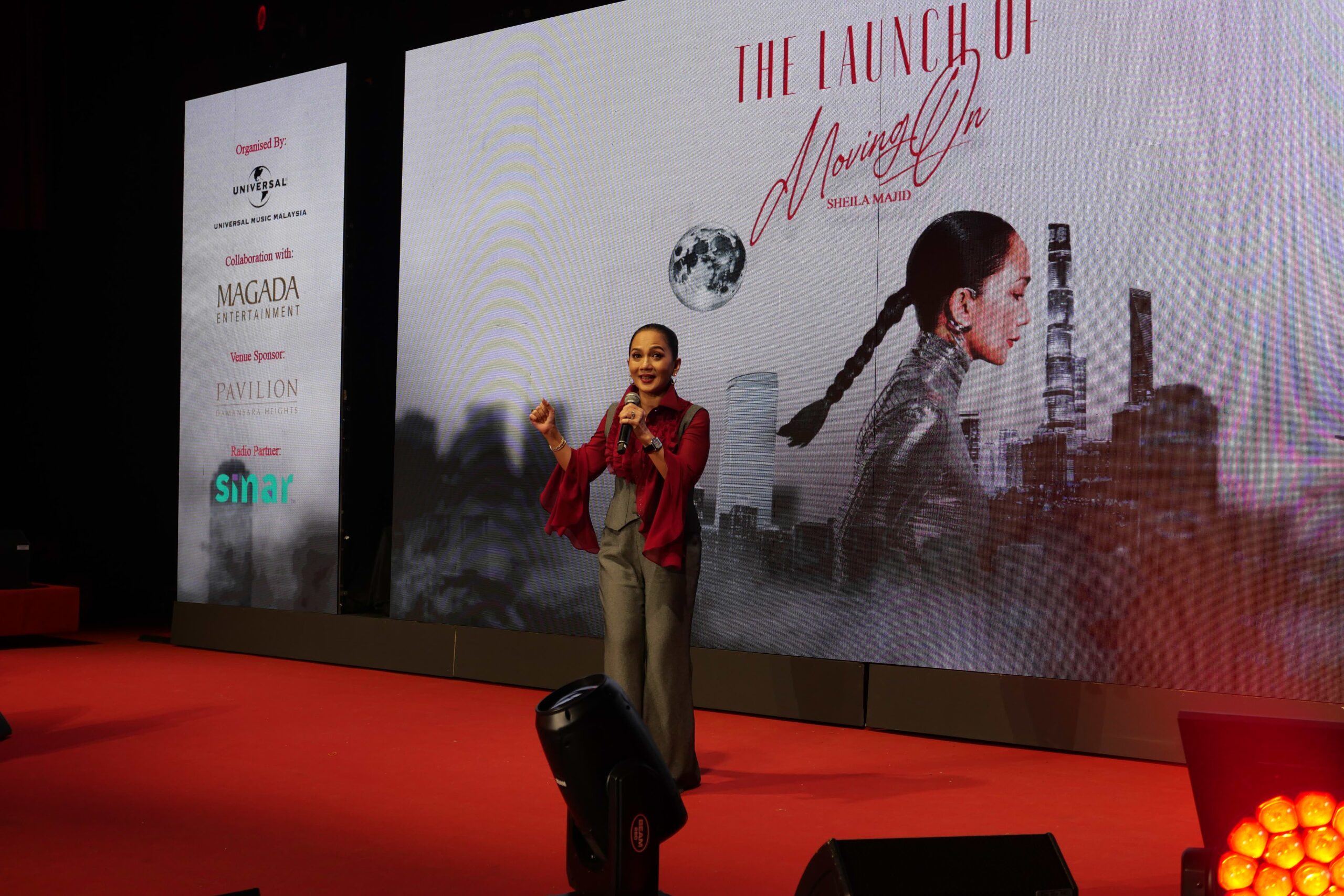 Sheila Majid Premieres Moving On for Fans at Pavilion Arena (Part 1)